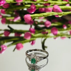 Platinum900 Emerald Ring | Emerald Ring | Platinum900 | Emerald Engagement Rings
