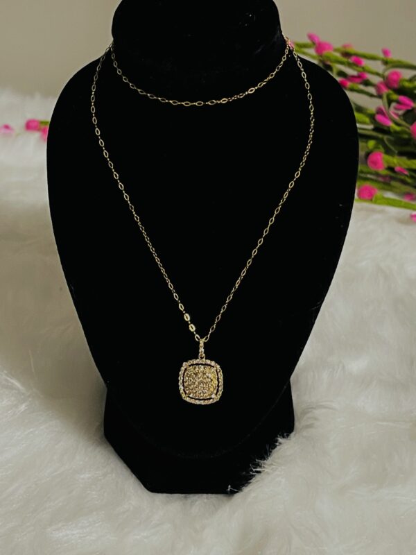 Beauty G Necklace | Beauty G Pendant | 18k gold necklace